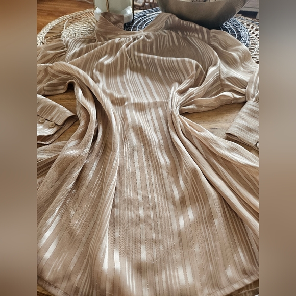 Nwt Express blouse- xl - Picture 7 of 9